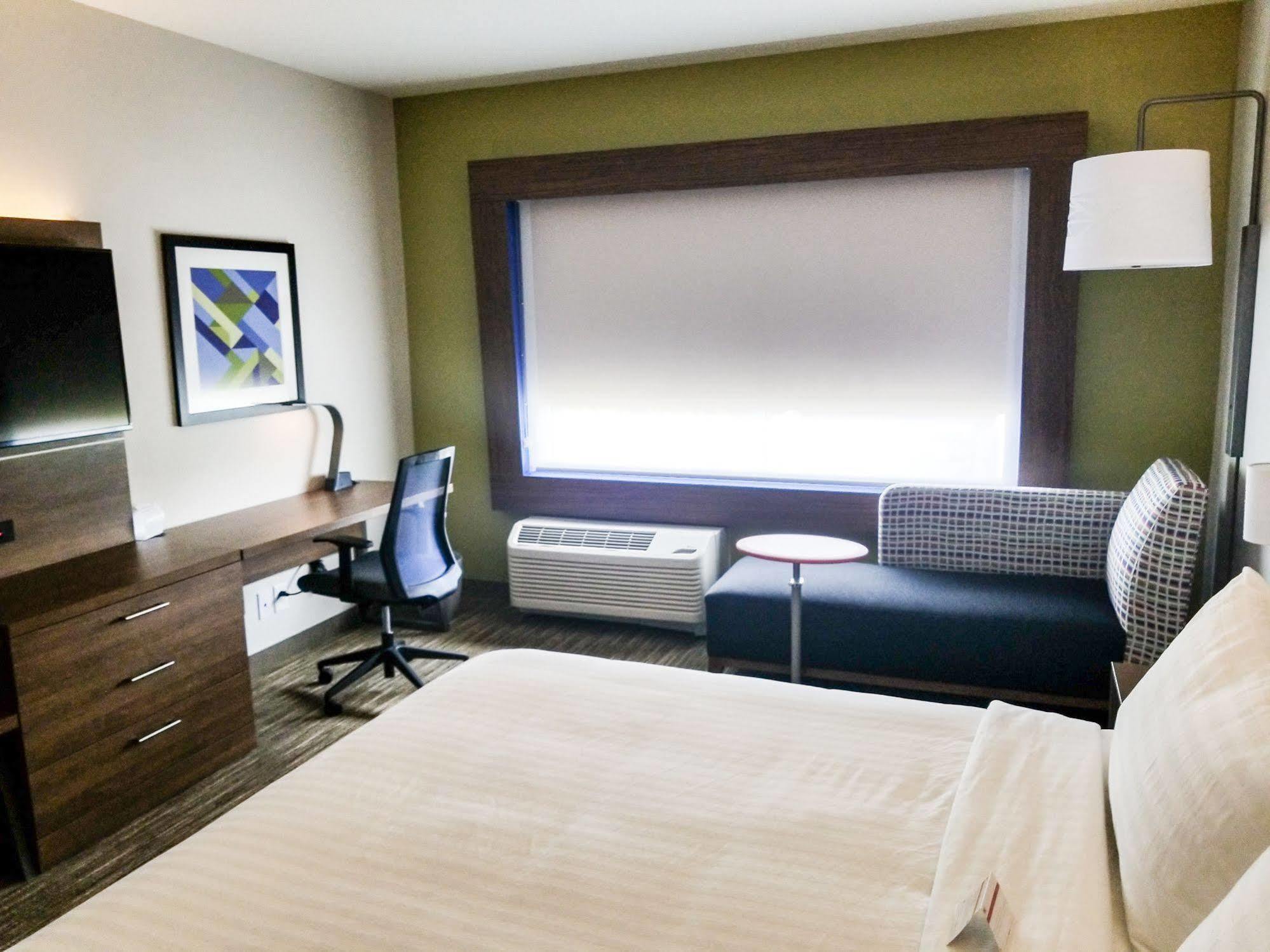 Holiday Inn Express & Suites - Charlotte Ne - University Area By Ihg Extérieur photo