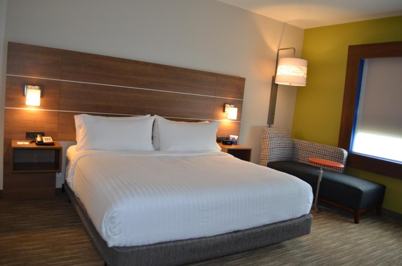 Holiday Inn Express & Suites - Charlotte Ne - University Area By Ihg Extérieur photo